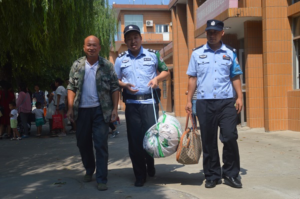 �Ӱ��F�����촰�چ�λ���������|��ů����